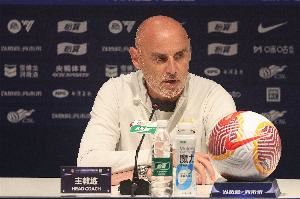 沪媒：海港侥幸赢球更多是运气，穆斯卡特指挥犹豫成最大短板