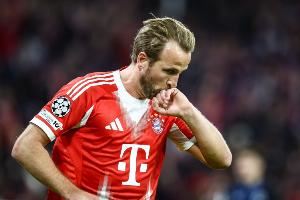 世体:巴萨否认引进凯恩的传闻,目前尚未考虑莱万替代者人选